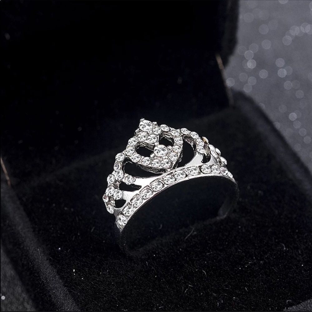 👑Crown Women’s Ring - Picture 3 of 5